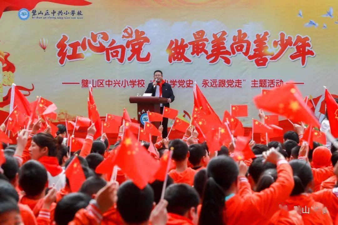 小猫钓鱼游戏龙王版有船